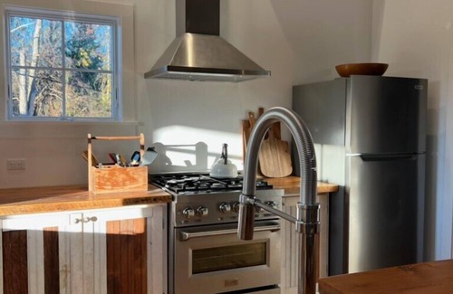 North Bennington Casa | The Vermont Farmhouse + Stunning Views + Dog Friendly + Adjacent Nature Preserve