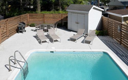 Northeast Virginia Beach Casa | The VIBE House with POOL