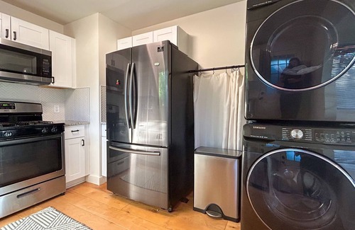 Blackshear-Prospect Hill Casa | The Vibe Yard - 3BR House + Yard