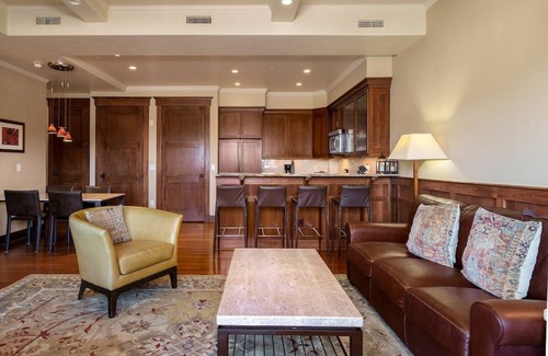 Downtown Steamboat Springs Condominio | The Victoria 4 1 Bedroom Condo by RedAwning