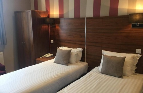 Canterbury Hotel | The Victoria Hotel
