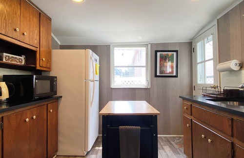 Ocean Grove Casa | THE VICTORIA - Stylish Home 6 Mins Walk to Beach, Beach Passes, Pet Friendly