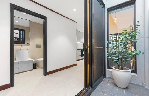 Ultimo Casa | The Victorian Stone Terrace