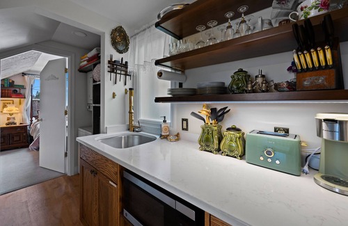 Orchard District Apartamento | The Victorian Story at Midtown Manor