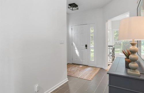 Wooded Estates Casa | The Victory Lounge - 3B 3BA - Close to ND