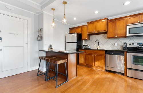 South Kansas City Condominio | The View - 1 Bed Plaza Condo + Amazing View