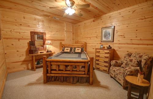 Blue Ridge Casa | The View - Breathtaking Mountain Views, Firepit, Game Room & Hot Tub!