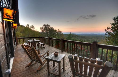 Blue Ridge Casa | The View - Breathtaking Mountain Views, Firepit, Game Room & Hot Tub!