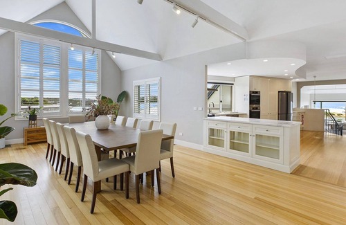 Wamberal Casa | THE VIEW - FRAMING OCEAN VIEWS FROM JUST ABOUT EVERY VANTAGE POINT