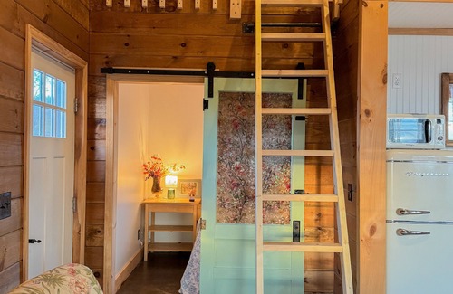 Corning Casa | The View! Golden Hour Cottage In The Countryside of Corning