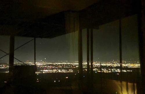 Brownstown Apartamento | The View House—Just minutes from SOZO.