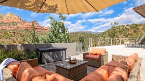 Uptown Sedona Casa | The Viewpoint by AvantStay Luxe Home SpaViews