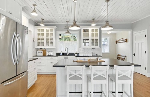 Poulsbo Casa | The Viking House - One of Poulsbo’s Few Remaining Original Homes—Steps from Downtown!