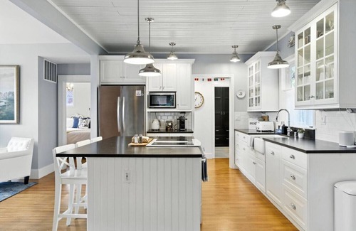 Poulsbo Casa | The Viking House - One of Poulsbo’s Few Remaining Original Homes—Steps from Downtown!