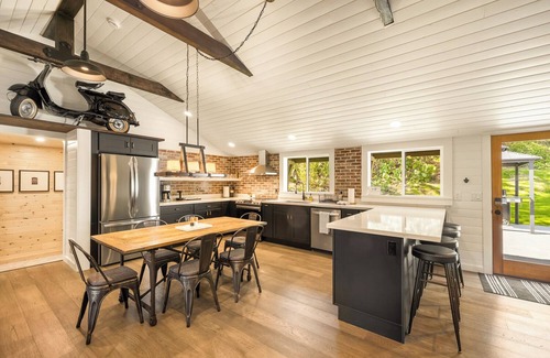 Monroe Casa | The Villa at Richardson Creek, brought to you by "The PNW Landing" Monroe