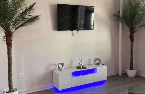 Atlantic Station Area Casa | The Villa @Atlantic Station + Views+ Shopping