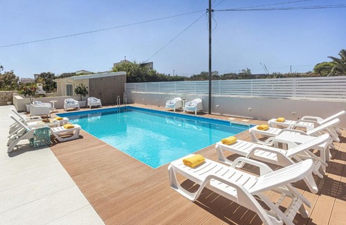 Municipio 5 Apartamento | The villa offers a spacious, sea facing terrace ideal for taking in the stunning views