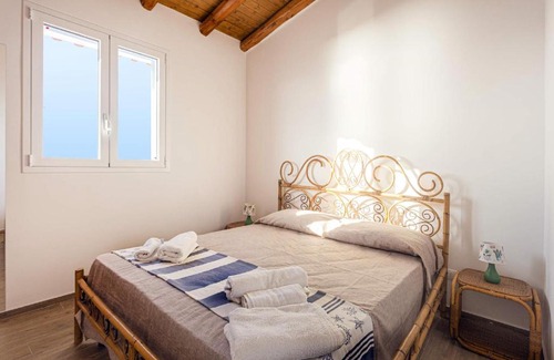 Municipio 5 Apartamento | The villa offers a spacious, sea facing terrace ideal for taking in the stunning views