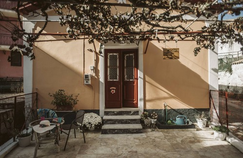 Benitses Cabaña | The Village Cottage (with private patio garden) Edit