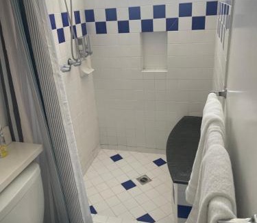Valley Glen Casa | The Village