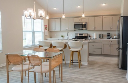 Sumter County Casa | The Villages Retreat-Free Coffee!