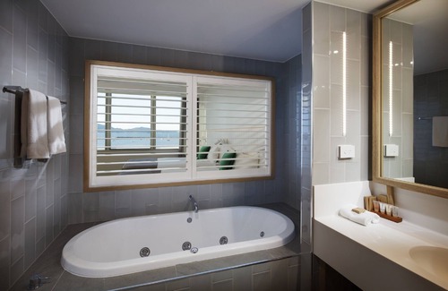 Townsville Hotel | The Ville Resort - Casino