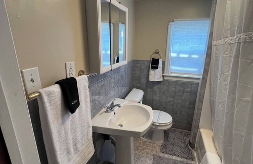 Steubenville Apartamento | The VilleTop - Charming 1-bedroom apartment in wonderful Steubenville, OH