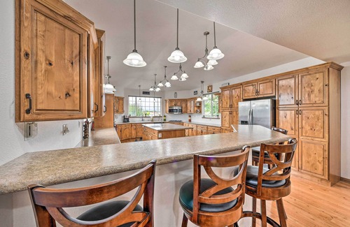 Fruitvale Casa | The Vineyard Country Farm Home at Grand Valley