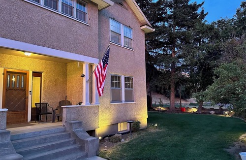Pendleton Casa | The Vinson House Historic 5 bedroom 2 bath ranch house