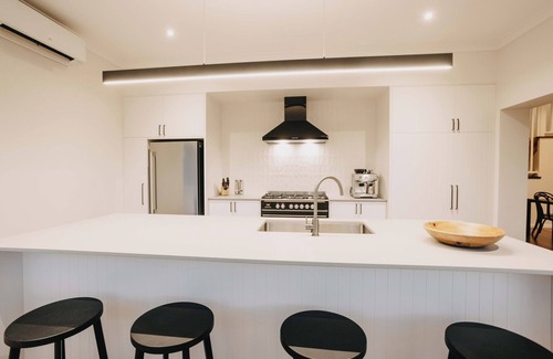 Peerabeelup Casa | The Vintners: Where luxury meets nature, five master suites & spacious living