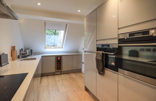 Newland Near Ulverston Cabaña | The Violet Suite Stone Cross Mansion