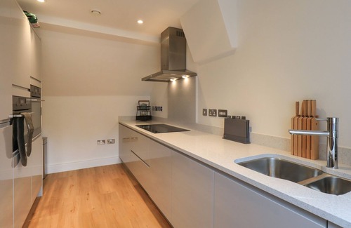 Newland Near Ulverston Cabaña | The Violet Suite Stone Cross Mansion