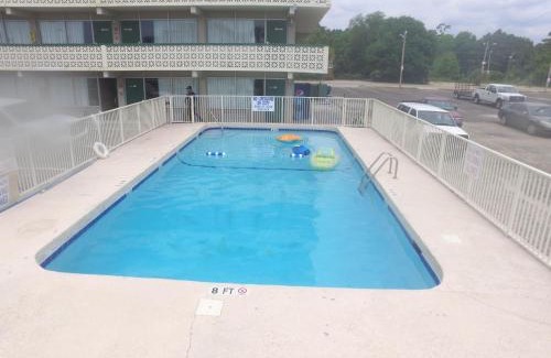 Myrtle Beach Hotel | The Virginian Motel