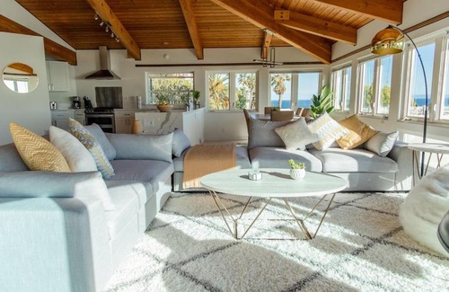 Eastern Malibu Casa | The Vista House - Malibu Ocean Views - Bo-ho Chic