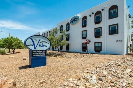 Sierra Vista Apartamento | The Vistas 119 Modern studio with full kitchen 1st floor great location