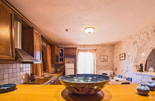 Koiliomenos Apartamento | The Vivian - Luxury Stone Villa