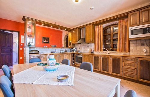 Koiliomenos Apartamento | The Vivian - Luxury Stone Villa