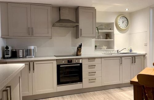 Plymouth Casa | The Vottage - 3 bed cottage