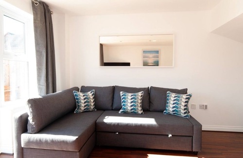 Alvaston Casa | The Voyager - 6 Beds, 3 Bedrooms, Great for Contractors