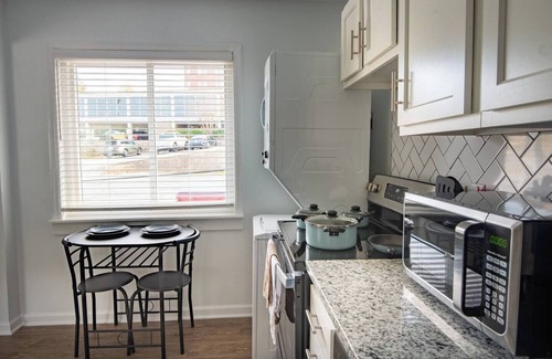 Five Points South Condominio | The Vulcan Octoplex - 8 Private Units/WiFi/Parking