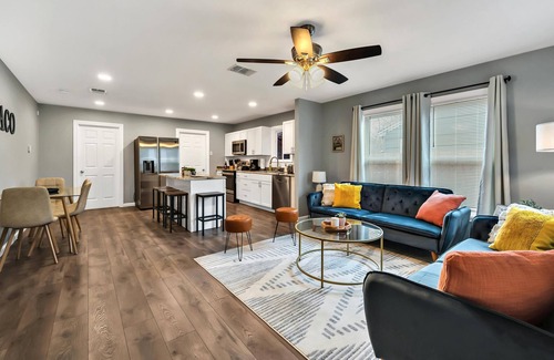North Waco Casa | The Waco Charmer: Close to all the attractions!