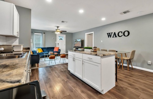 North Waco Casa | The Waco Charmer: Close to all the attractions!