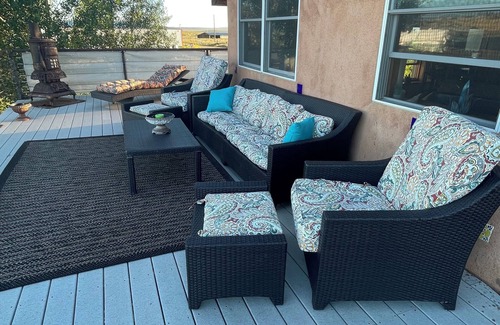 Walden Casa | The Walden House; cozy strawbale 3-bedroom home with fitness room & Hot Tub.