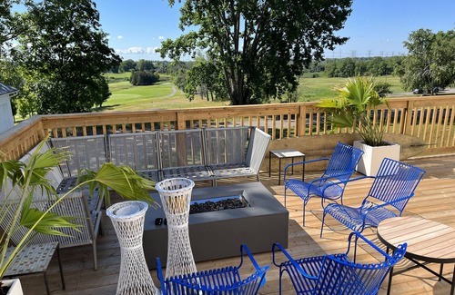 Corbyville Casa | The Wallace House | 20 Person Luxury Accommodations | Black Bear Ridge Resort
