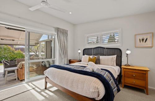 Wanaka Casa | The Walnut Cottage - Sleeps 6, Walk to Lake