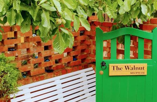 Fairseat Casa | The Walnut, Meopham - a private retreat rural location