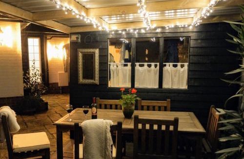 Fairseat Casa | The Walnut, Meopham - a private retreat rural location