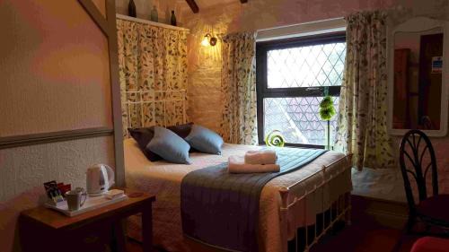West Camel Hotel | The Walnut Tree