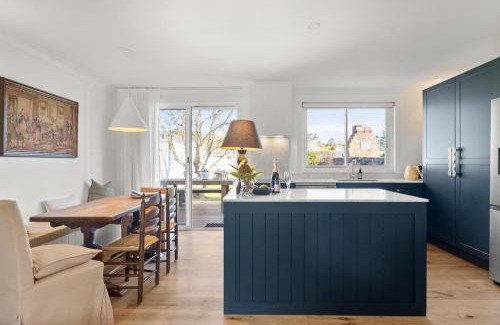 Robertson Casa | The Waratah Cottage