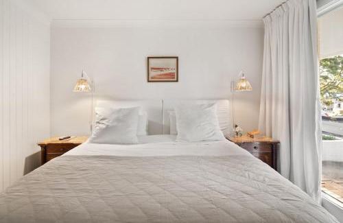 Robertson Casa | The Waratah Cottage